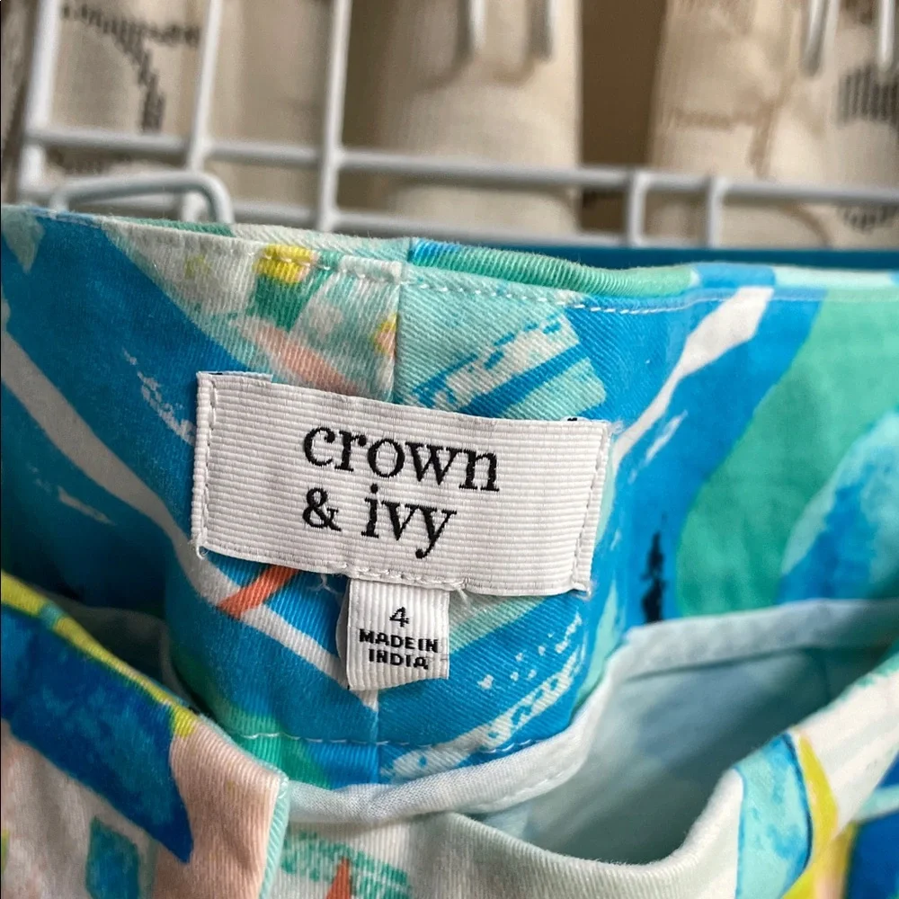 Set of Two Sailboat and Cream Shorts Crown&Ivy/Cynthia Rowley - Picture 2 of 10